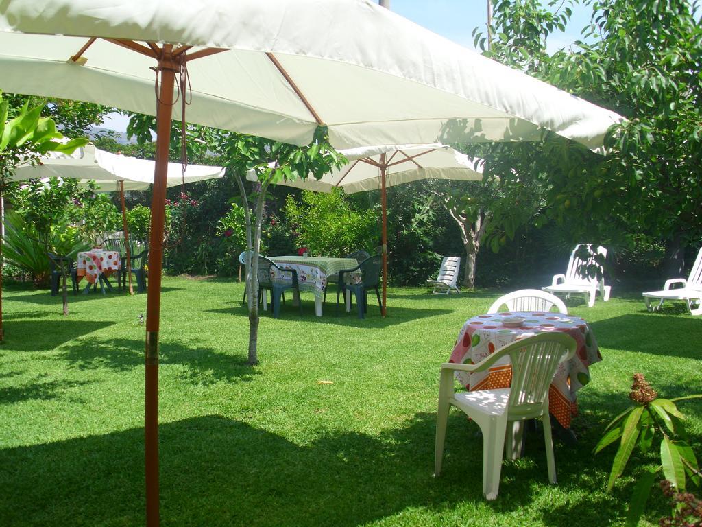 Villa Delle Vacanze Fiumefreddo di Sicilia Exterior photo