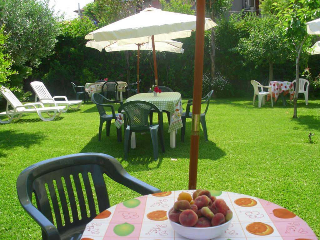 Villa Delle Vacanze Fiumefreddo di Sicilia Exterior photo