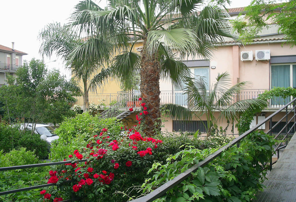 Villa Delle Vacanze Fiumefreddo di Sicilia Exterior photo