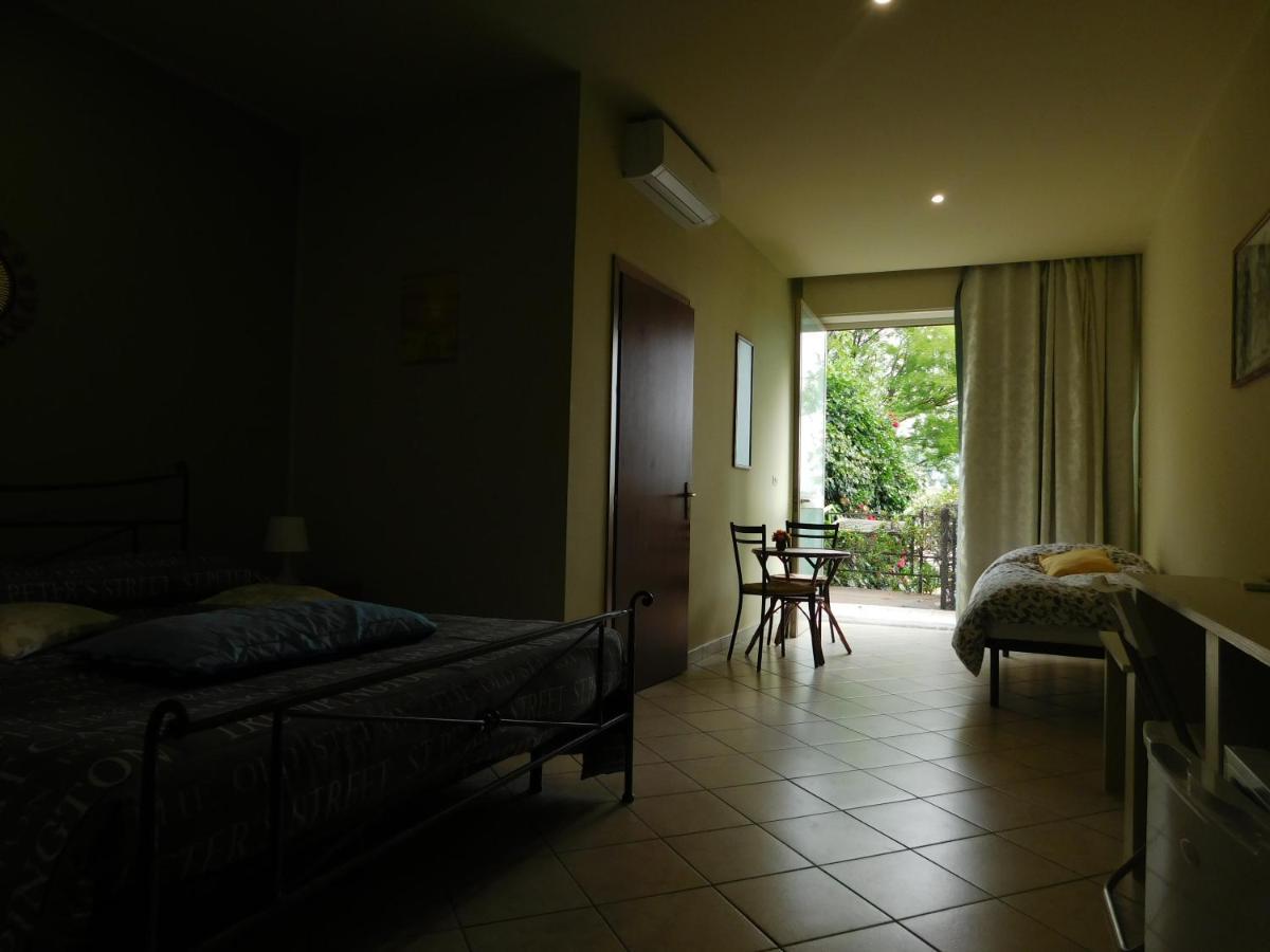 Villa Delle Vacanze Fiumefreddo di Sicilia Exterior photo